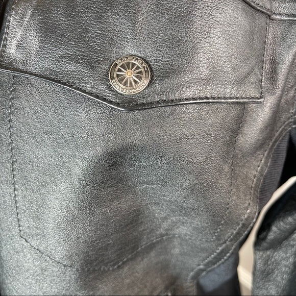 Harley Davidson Leather Jacket - Picture 2 of 14